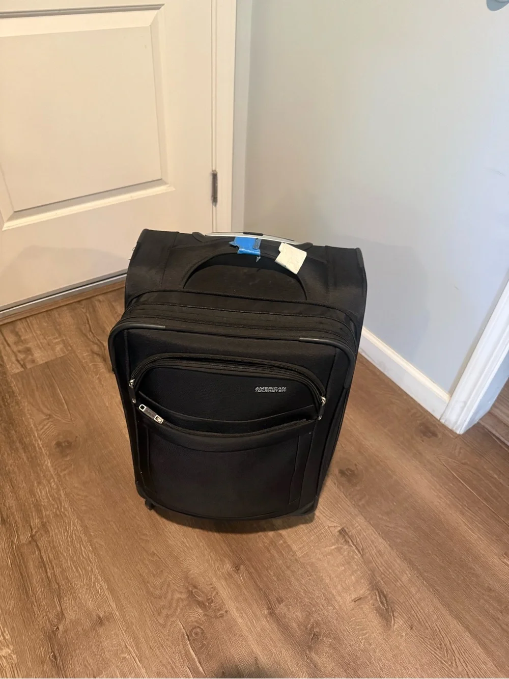 Samsonite Black Softside Upright Carry-On